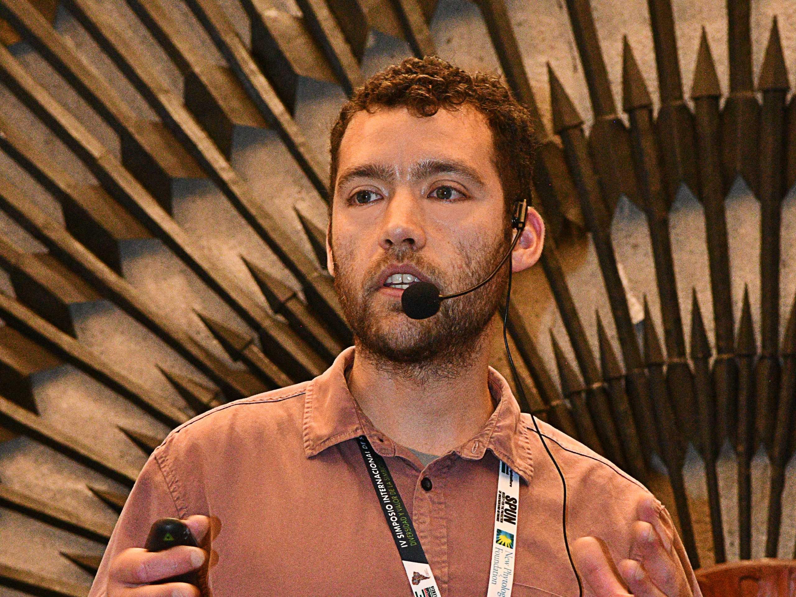 Estudiante de Ingeniería en Recursos Naturales UBB es reconocido internacionalmente por presentación sobre diversidad de hongos